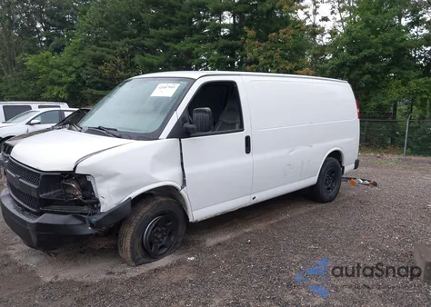 2008 Chevrolet Express Work Van z USA, uszkodzony, nr VIN 1GCFG15XX81186380